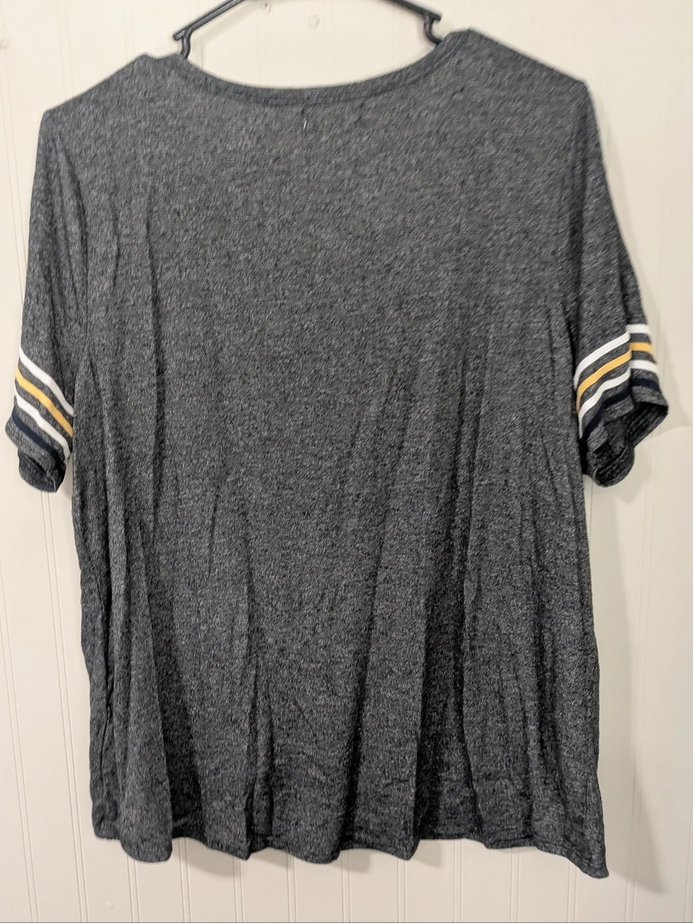 Knot Front Tee - Picture 2 of 6